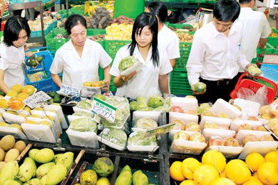 Buyers at a supermarket in Ho Chi Minh City (Photo:SGGP) Buyers at a supermarket in Ho Chi Minh City (Photo:SGGP)